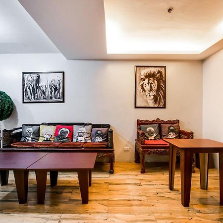 Oyo 136 Regal Residences Quezon City Kültér fotó